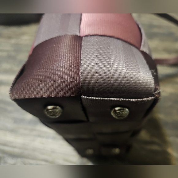 HARVEYS Limited Edition Seatbelt Bag - Picture 7 of 15